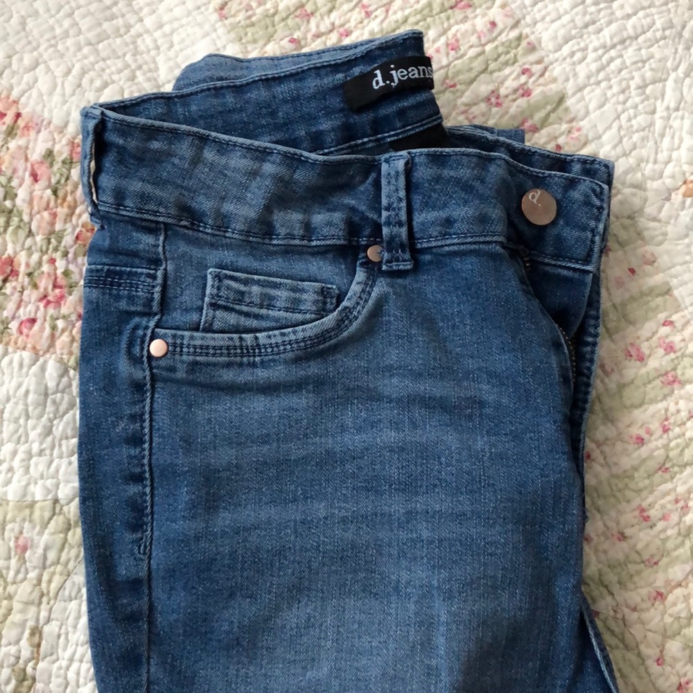 D. Jeans Skinny Blue Jeans
